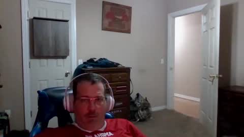 Snapshot of mercer1977 chatting on 10.25.25 mercer1977 online show from 10.25.25