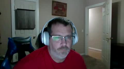 Snapshot of mercer1977 chatting on 10.31.25 mercer1977 online show from 10.31.25