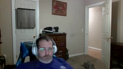 Snapshot of mercer1977 chatting on 11.10.25 mercer1977 online show from 11.10.25