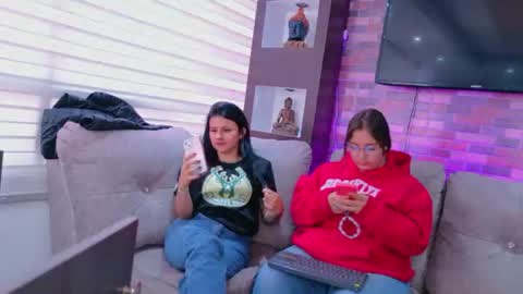 Snapshot of meredith_spencer chatting on 06.17.26 meredith_spencer online show from 06.17.26