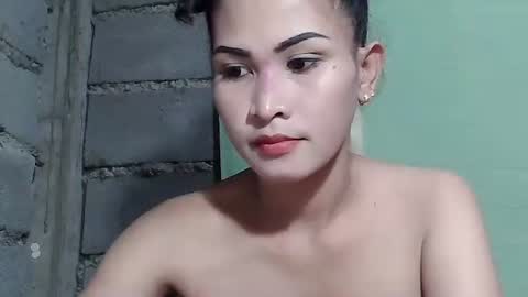 Snapshot of merietiny chatting on 02.08.25 merietiny online show from 02.08.25