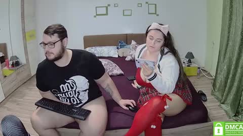 King and Queen online show from 01.25.25