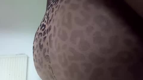 Alexismerton online show from 01.21.25