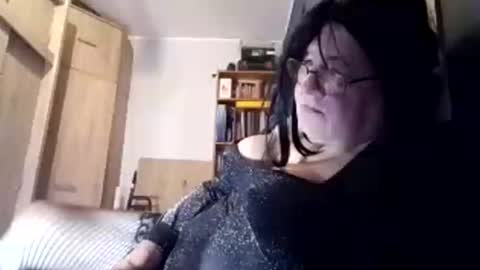 Snapshot of mery3881 chatting on 09.12.25 mery3881 online show from 09.12.25