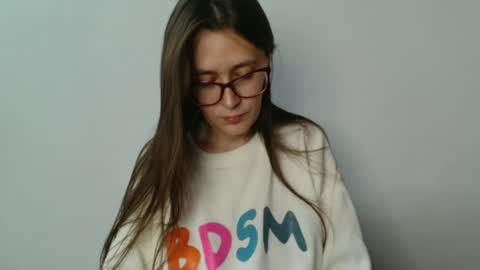 Snapshot of mesmerizing_hypn0_goddess chatting on 10.16.25 Jessica online show from 10.16.25