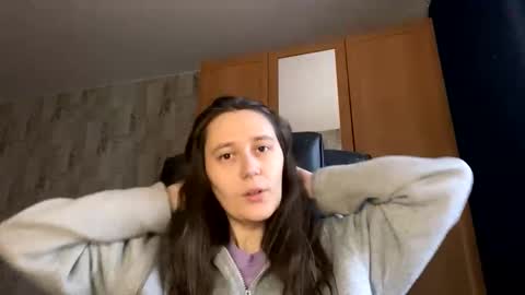 Snapshot of mesmerizing_hypn0_goddess chatting on 11.13.25 Jessica online show from 11.13.25