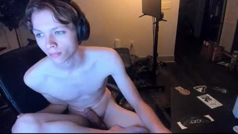 Snapshot of metalhedzoomer chatting on 12.01.25 metalhedzoomer online show from 12.01.25