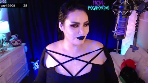 Snapshot of metalpocahotass chatting on 09.11.25 MetalPocahotass online show from 09.11.25