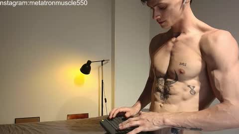 Snapshot of metatron_muscle chatting on 01.27.25 Dany online show from 01.27.25