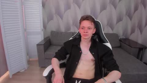 MEVERIK OUSHEN online show from 04.12.26