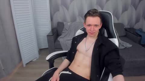 MEVERIK OUSHEN online show from 04.14.26