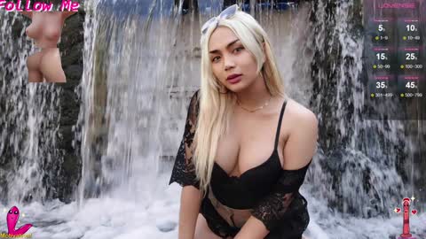 Snapshot of mhia_devil chatting on 12.01.24 miss devil online show from 12.01.24