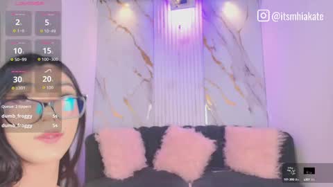 Snapshot of mhia_kate chatting on 09.26.25 Mhia Kate online show from 09.26.25