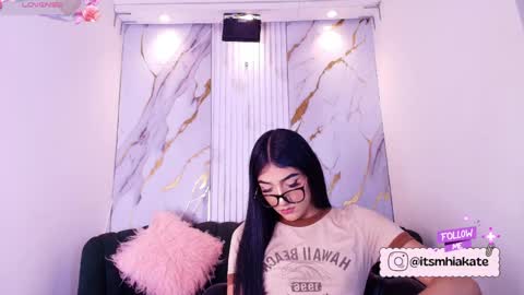 Mhia Kate online show from 05.15.26