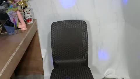 Mia online show from 09.26.25