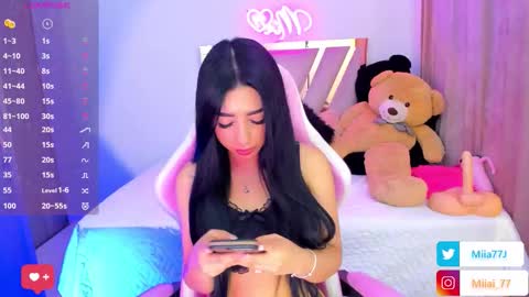 Mia online show from 09.21.25