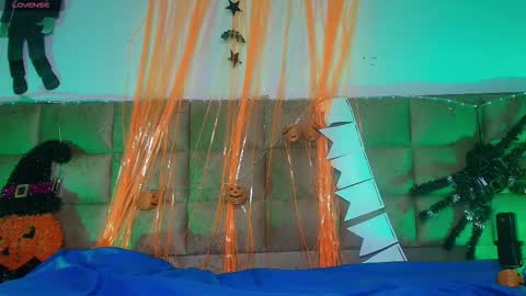 Emi online show from 10.18.25