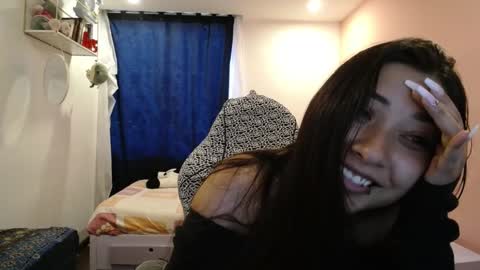 Mia zoe online show from 12.07.24