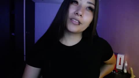 Mia zoe online show from 02.21.25