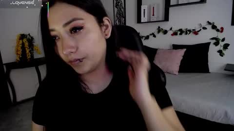 Mia zoe online show from 11.07.25