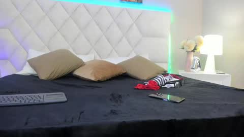 mia__bailey_ online show from 04.16.26