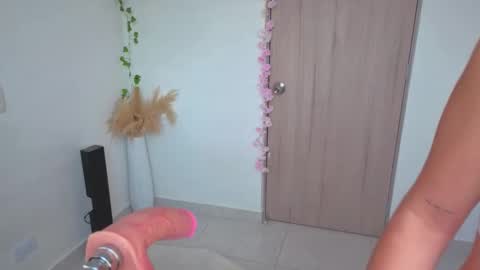 Mia adams  online show from 11.02.25