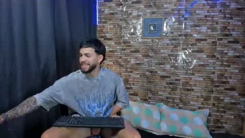 Mia and vincentt model indepent online show from 03.04.25