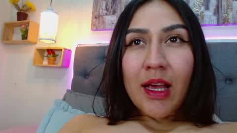 M I A  A Y R A online show from 11.21.25