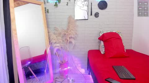 mia_bombon_ online show from 04.04.26