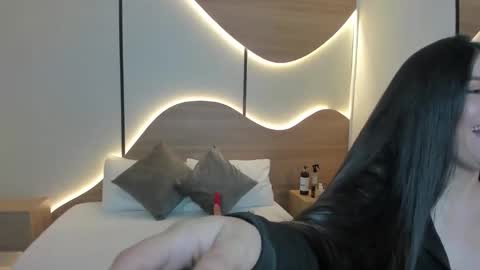 Snapshot of mia_collins96 chatting on 10.24.25 M I A online show from 10.24.25