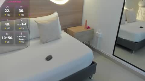 Snapshot of mia_collins96 chatting on 11.19.25 M I A online show from 11.19.25