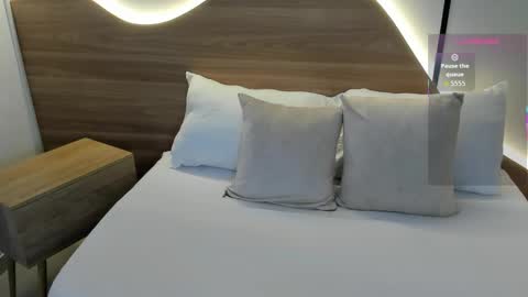 Snapshot of mia_collins96 chatting on 11.21.25 M I A online show from 11.21.25