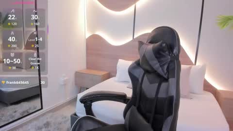 Snapshot of mia_collins96 chatting on 11.29.25 M I A online show from 11.29.25