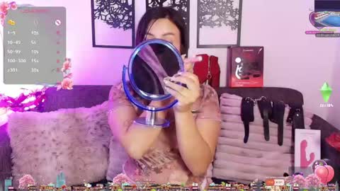 Mia online show from 05.22.26
