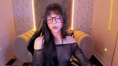 mia_collins_b online show from 10.16.25