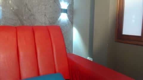 Mia online show from 03.24.26