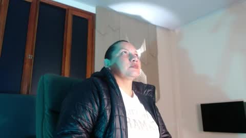 Mia online show from 04.07.26