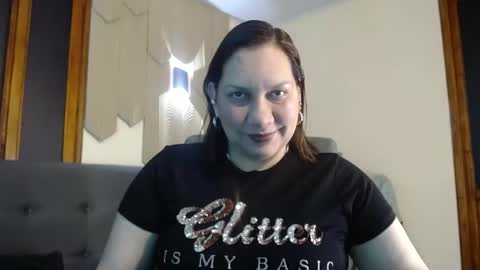 Mia online show from 04.15.26