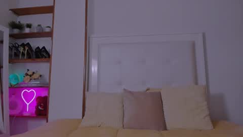 Sarah Luna online show from 03.03.25