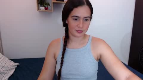 Snapshot of mia_danielsx chatting on 12.15.24 Mia online show from 12.15.24