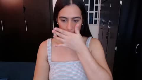 Snapshot of mia_danielsx chatting on 12.18.24 Mia online show from 12.18.24