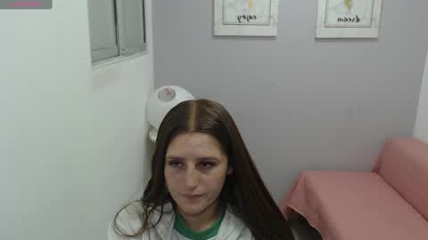 Mia online show from 02.11.25