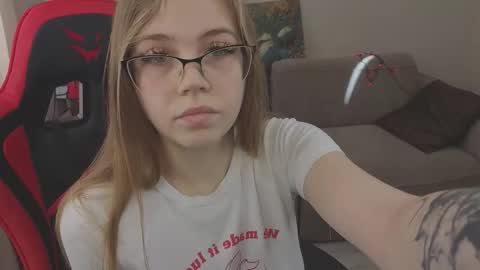 Mia online show from 10.12.25