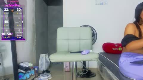 Snapshot of mia_dollone1 chatting on 10.01.25 Mia online show from 10.01.25