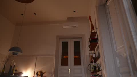 Mia online show from 11.04.25