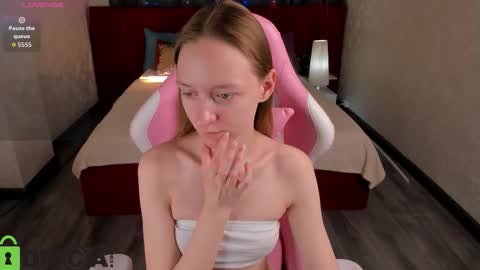 mia_e1fie online show from 01.06.26