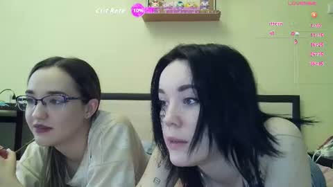 Mia and Jenny online show from 06.20.26