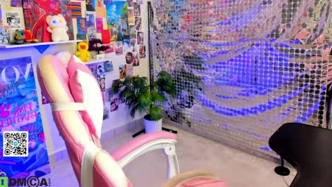 Mia online show from 04.06.26