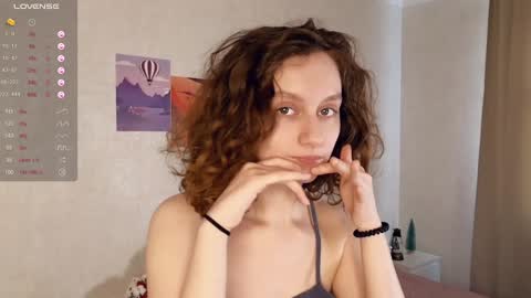 Mia  online show from 02.07.25