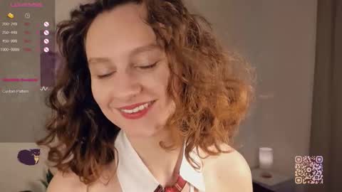 Mia  online show from 09.15.25